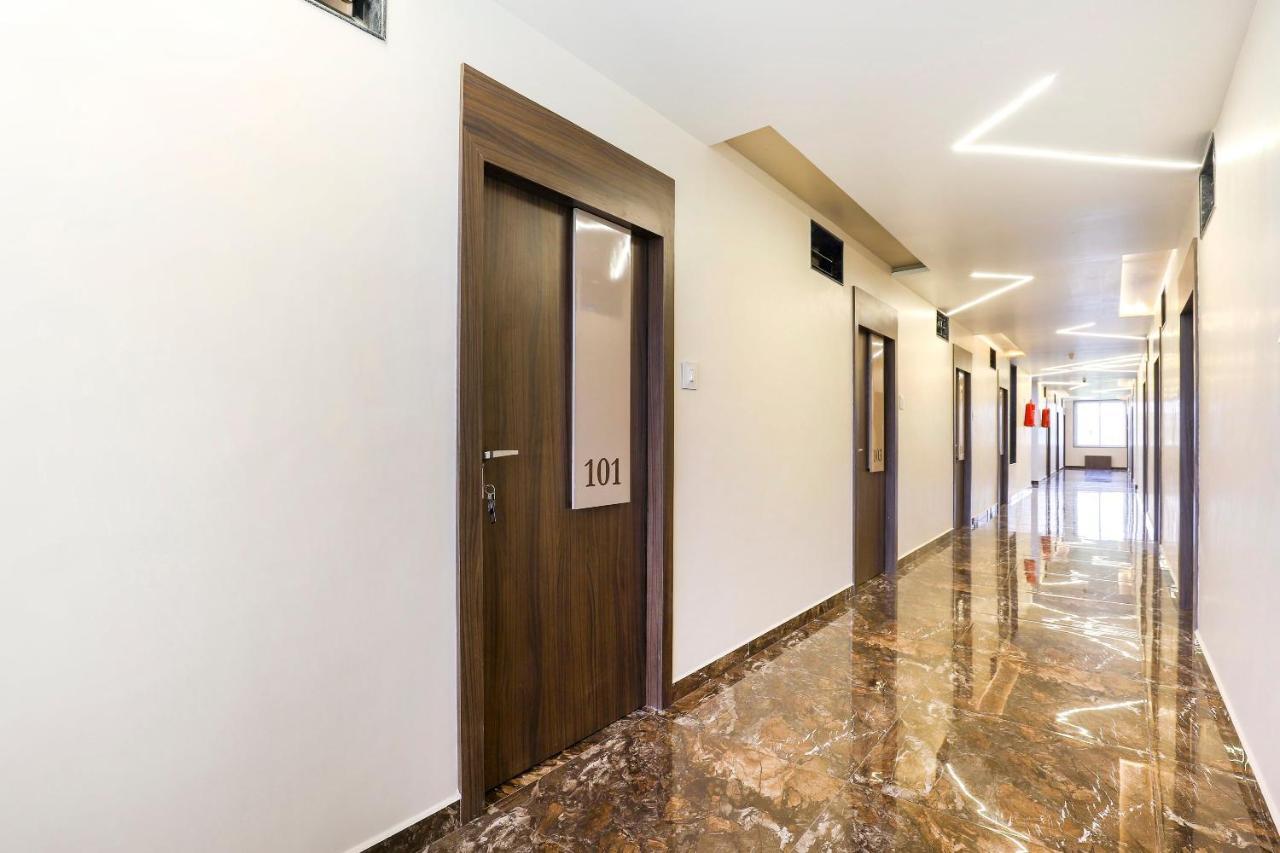 Oyo 47620 Hotel Matangi Motel Delvada Zewnętrze zdjęcie