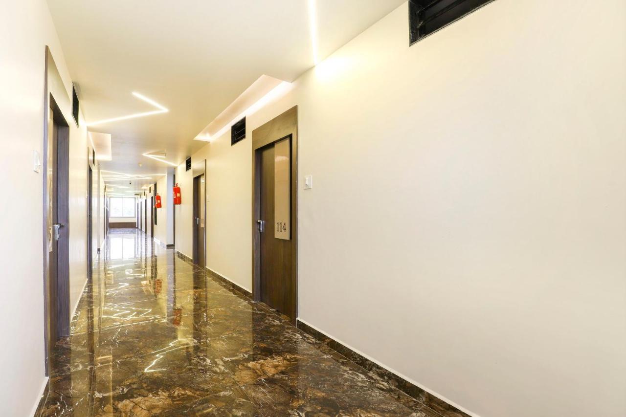 Oyo 47620 Hotel Matangi Motel Delvada Zewnętrze zdjęcie